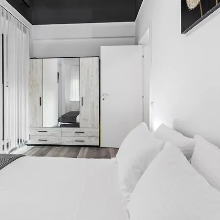 Blue Breeze Apartment